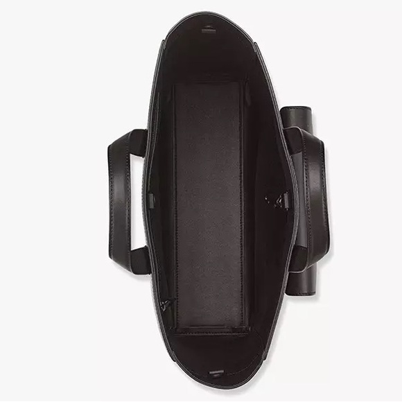 Still NWT! MCM Klassik Tote In Embossed Spanish Leather. I have not carried it! - Picture 5 of 8